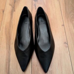 Marks & Spencer Elegant Black Leather Flats